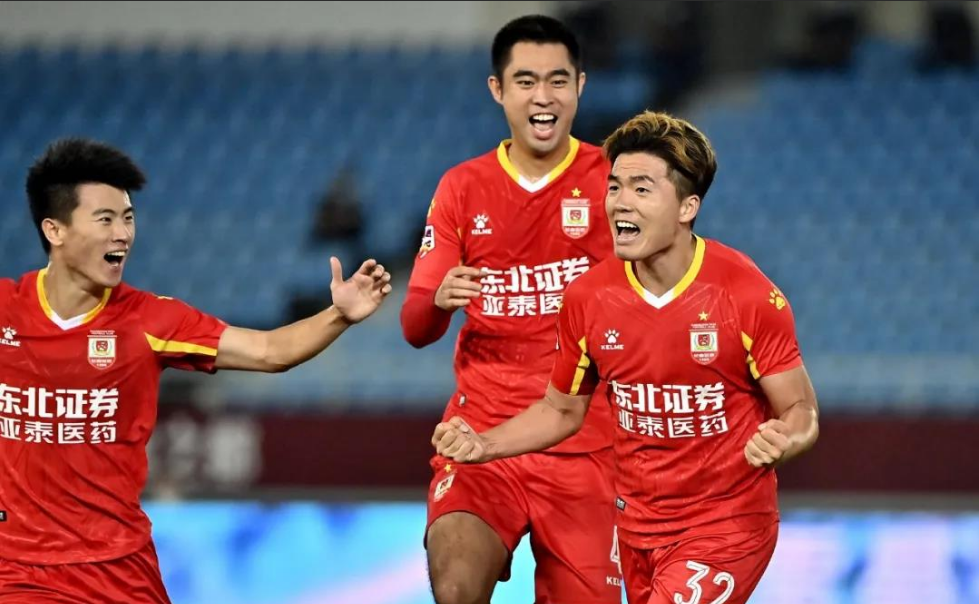 lol比赛回放-转折点阿斯顿维拉战术微调,亚冠冲刺阶段攻防权衡,悬念犹存,球探报告显示潜力的简单介绍