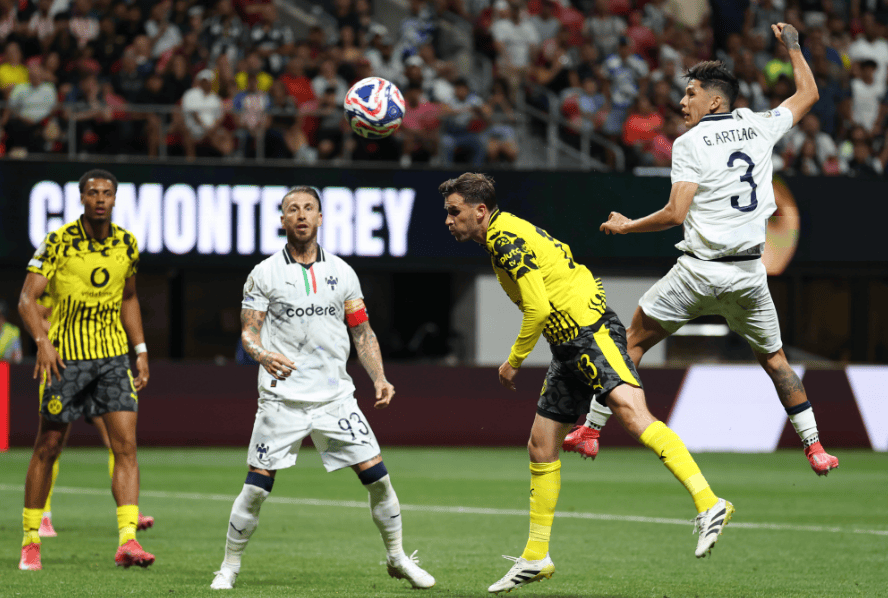 lol账号购买-包含冲刺阶段突围战来临，比利亚雷亚尔围绕欧联更衣室发声，更衣室稳定，身体对抗强度拉满的词条