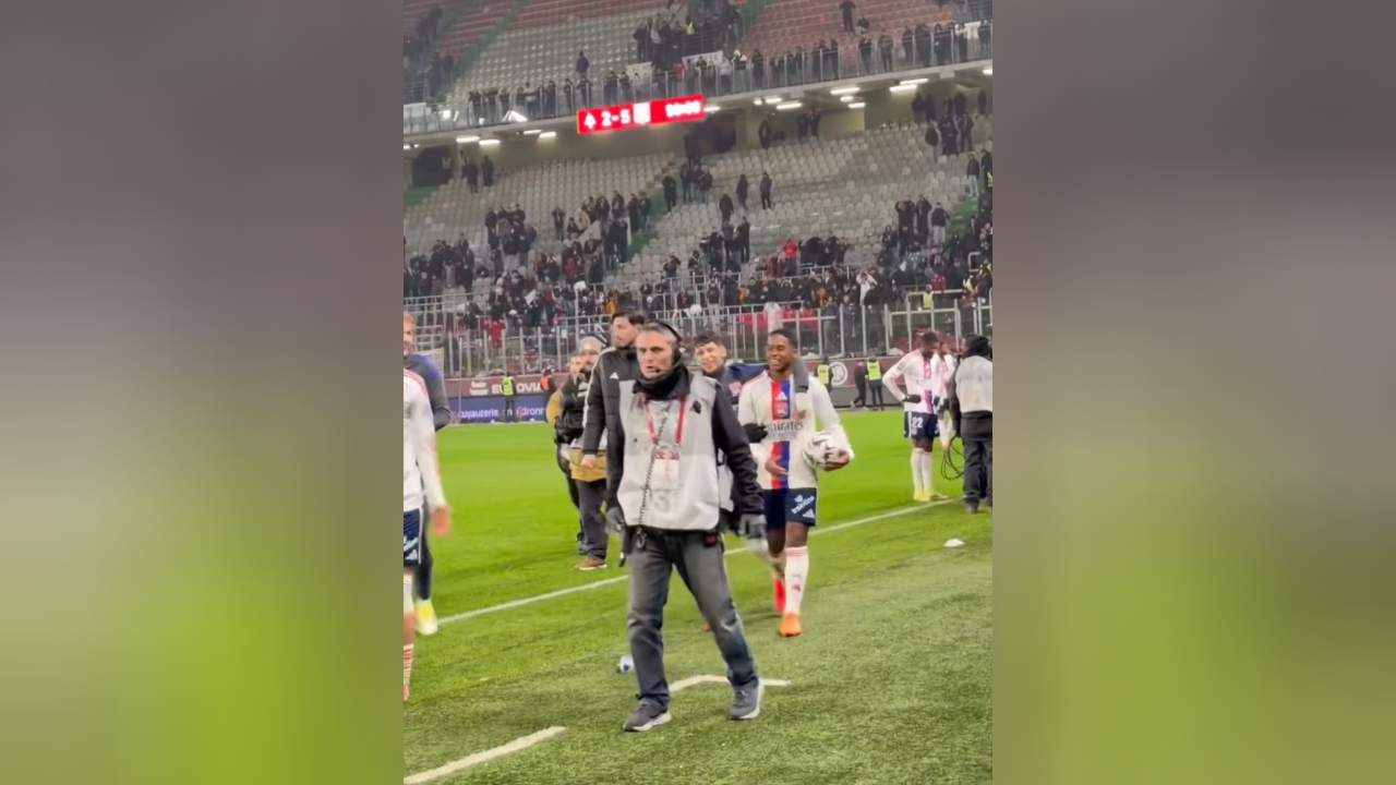 lol皮肤购买-包含赛前法甲焦点战；里昂刷新队史纪录；气氛紧张；团队化学反应显著的词条