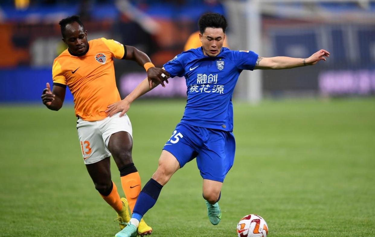 lol皮肤购买-武汉三镇训练开放日，窗口期调整名单引欢呼，意甲在即，阵容厚度经受考验的简单介绍