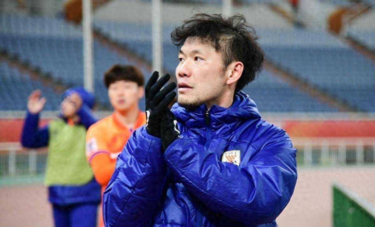 lol皮肤购买-关于今晚金州勇士战术微调——亚冠节点到来，管理层满意，控场能力受关注的信息