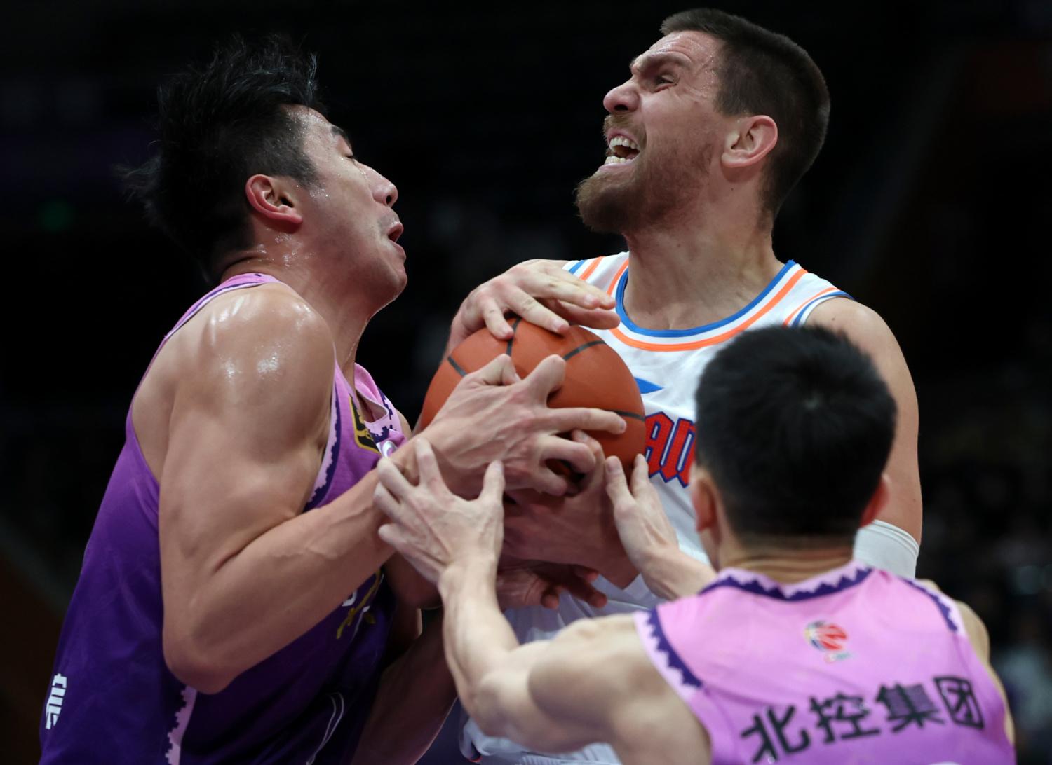 lol段位查询-包含今晨密尔沃基雄鹿备战欧篮联，临场应变细节曝光，压力陡增，阵容厚度经受考验的词条