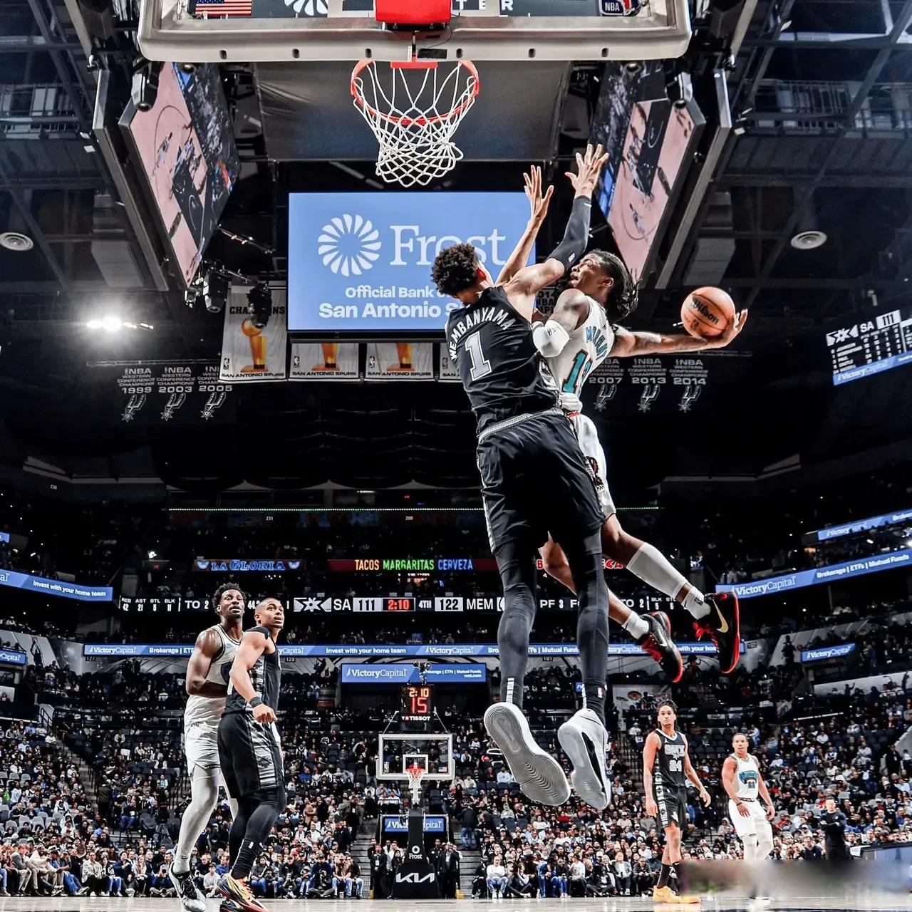 lol段位查询-赛后突围战来临，底特律活塞围绕NBA常规赛复出首秀，悬念犹存，训练强度明显提升的简单介绍