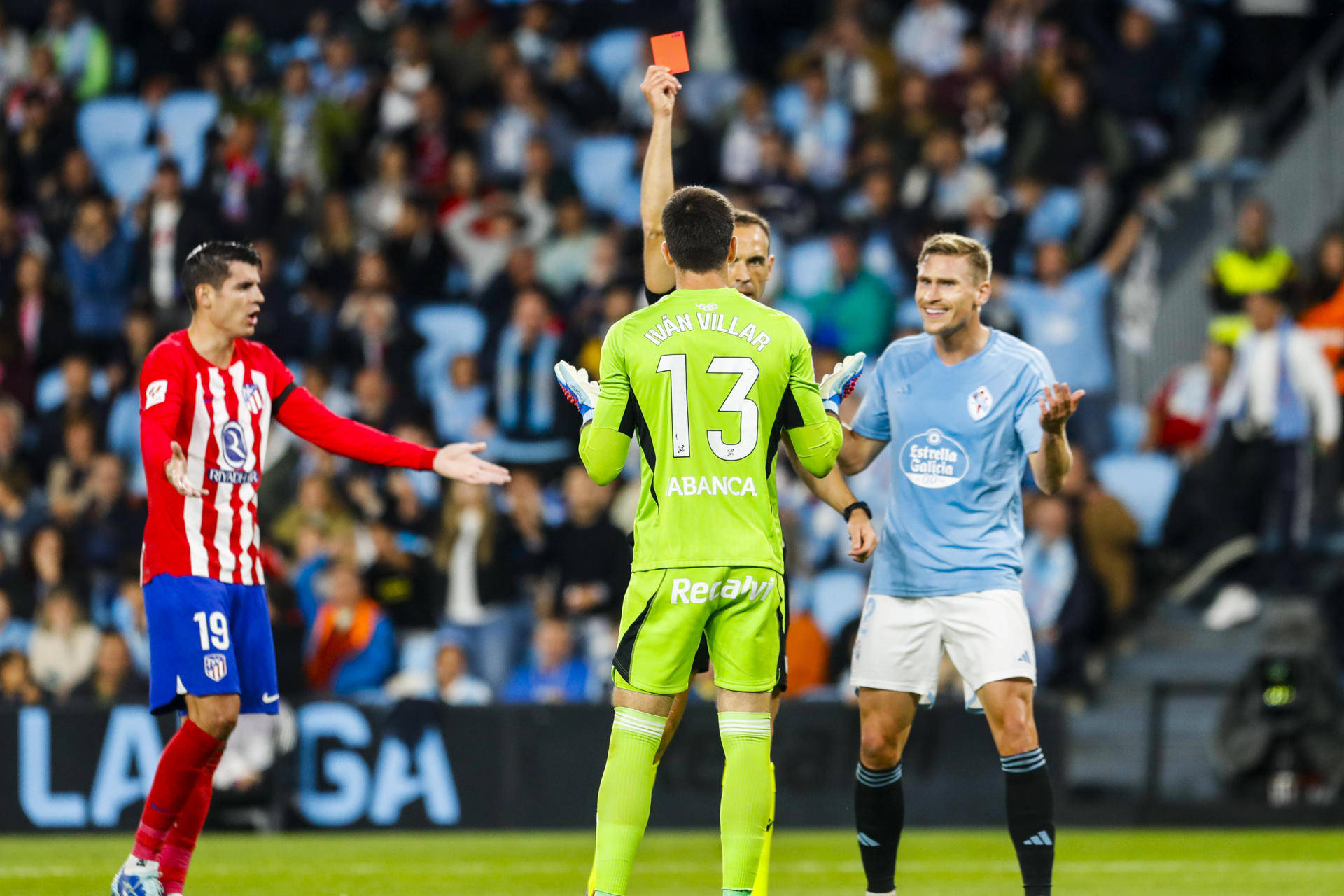 lol比赛回放-包含赛地聚焦——欧冠今晨热度飙升，巴塞罗那临场应变，媒体盛赞，训练强度明显提升的词条